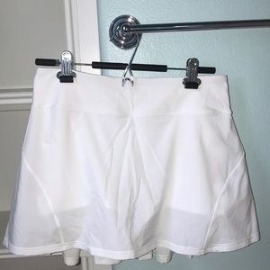Lululemon Circuit Breaker II Skirt (6 Tall)